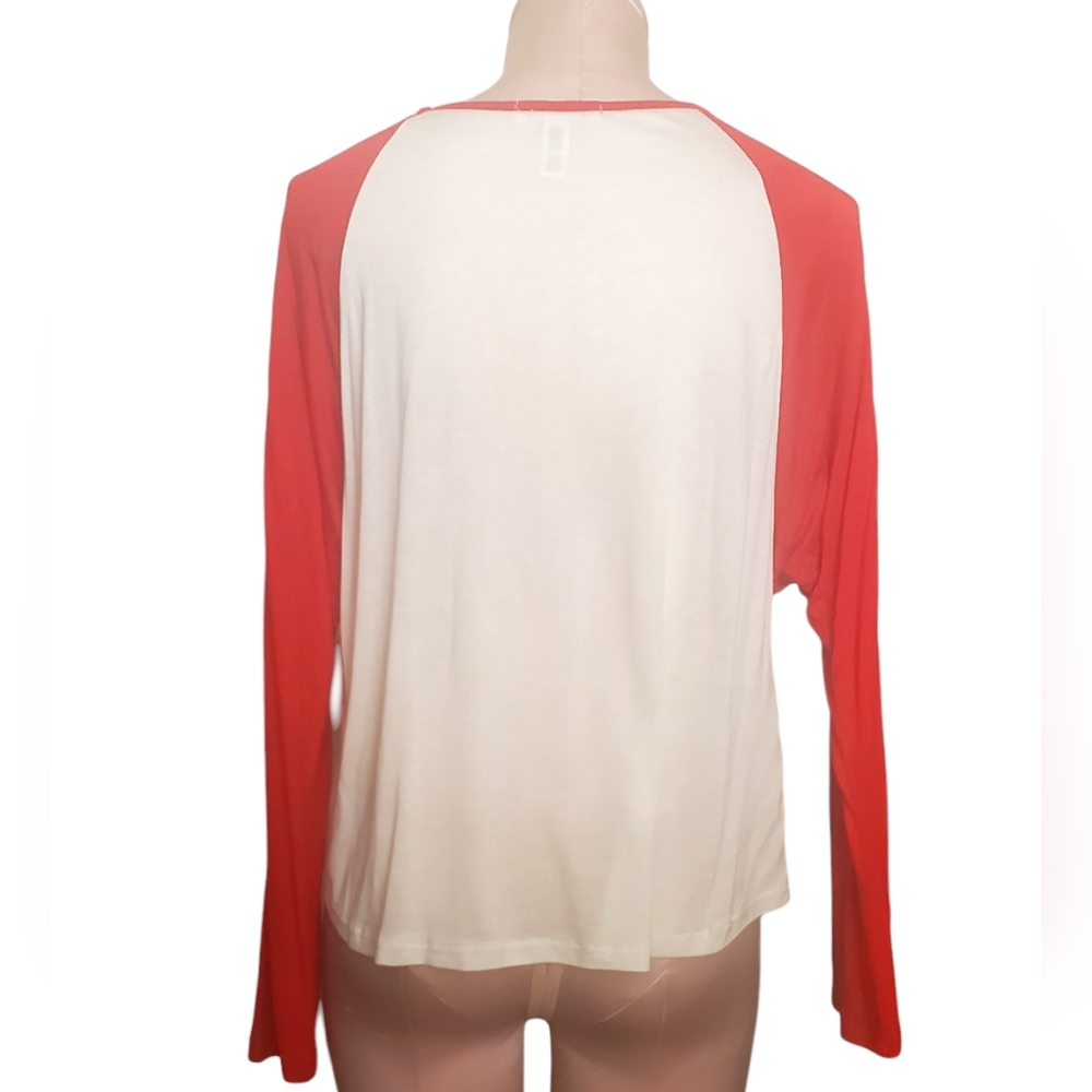 Top - Picture 2 of 3